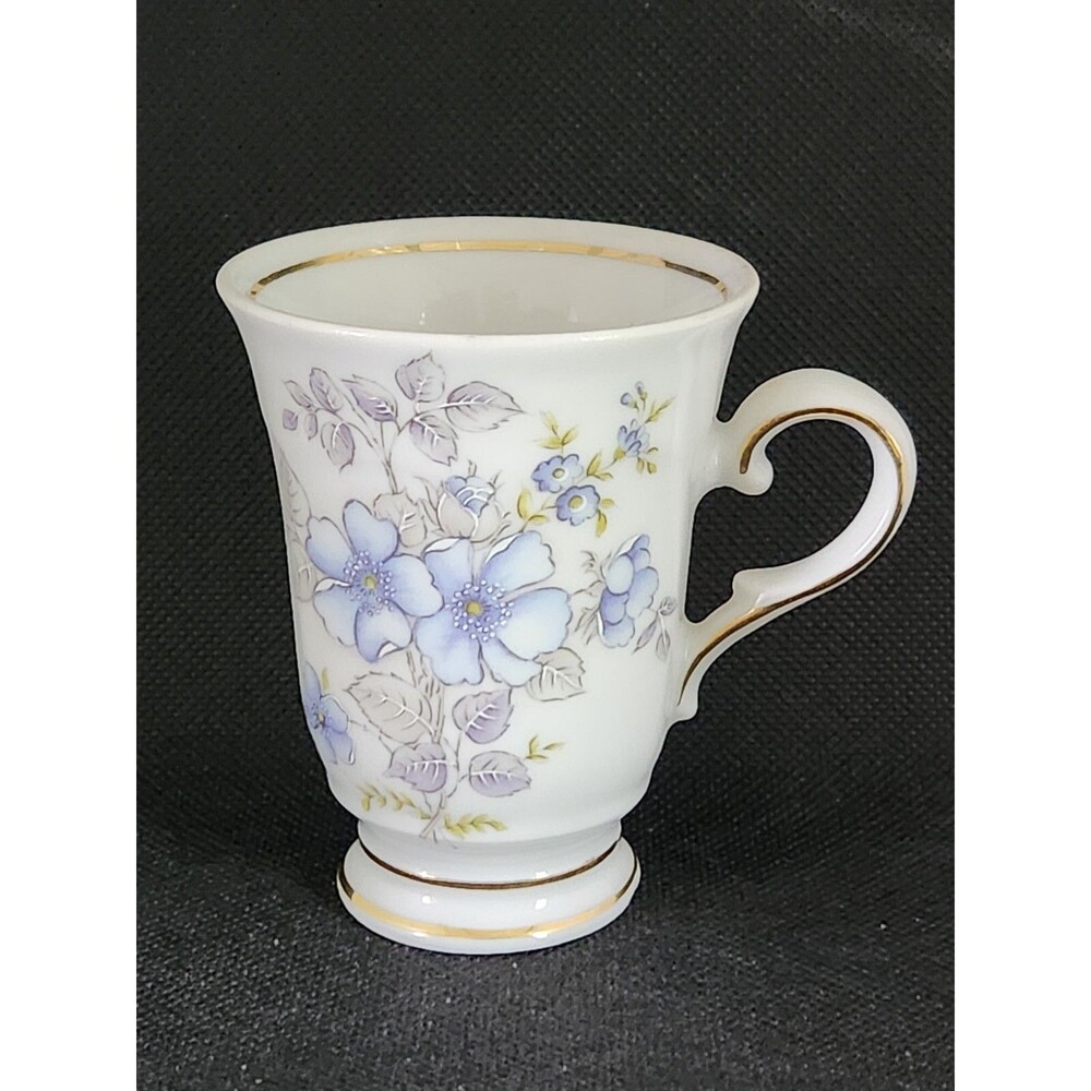 Bavaria Tirschenreuth Fine China Esoresso Cup Pansy Cream Spectacular Condition